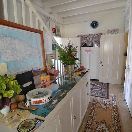 Holiday Home - Guest House Πορτ Αντόνιο Εξωτερικό φωτογραφία